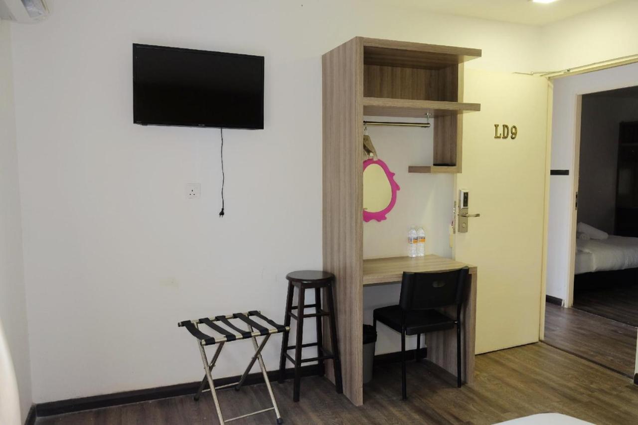Natol Homestay - London Kuching Exterior photo