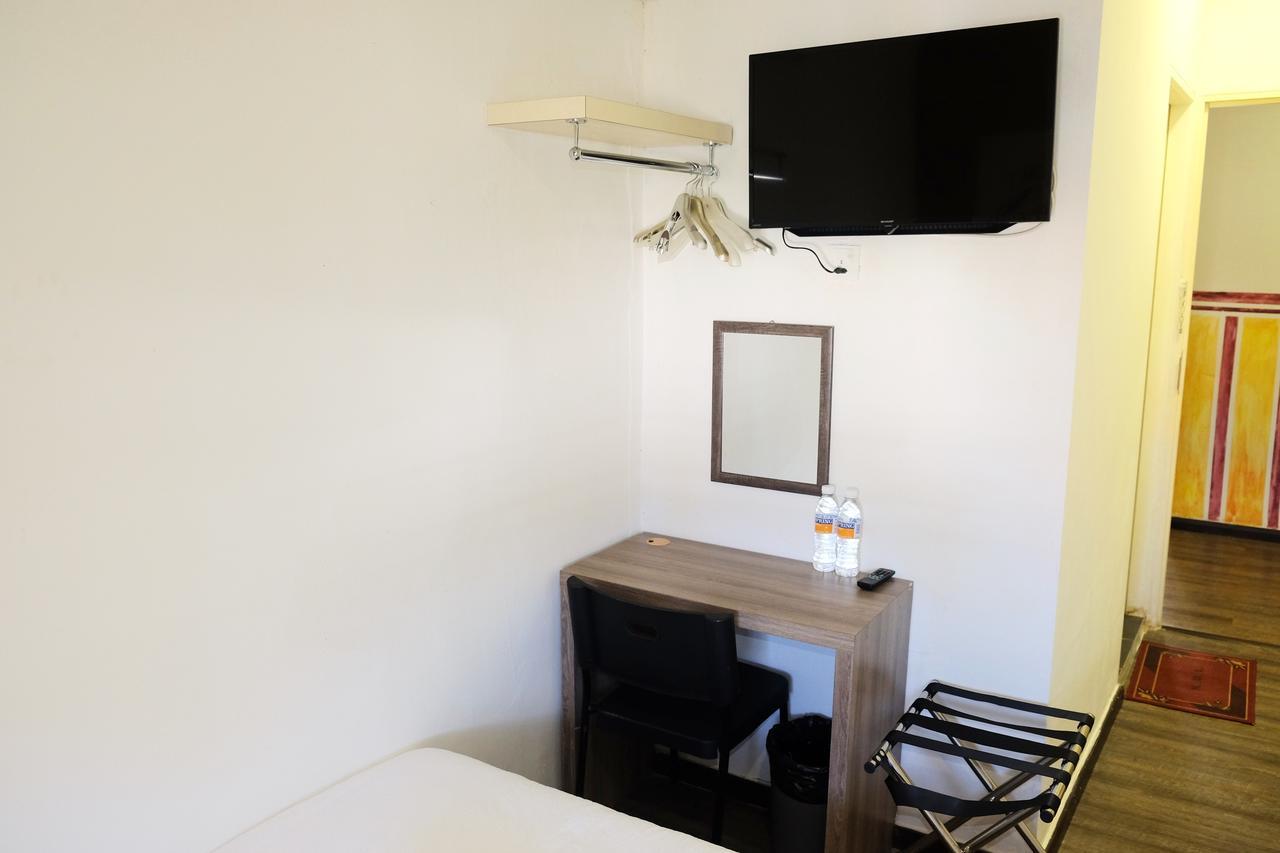 Natol Homestay - London Kuching Exterior photo