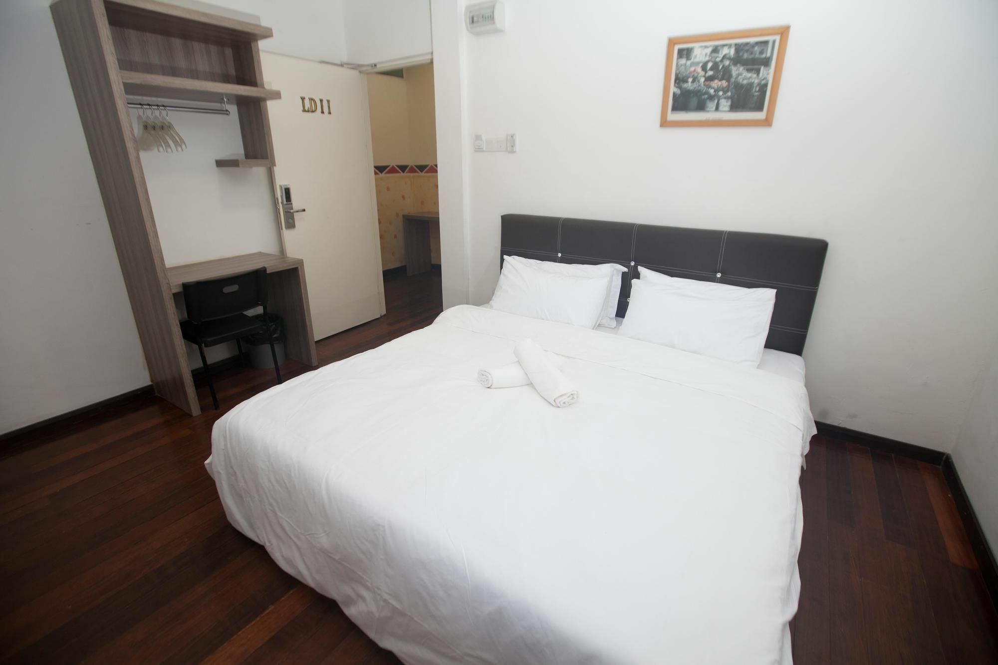 Natol Homestay - London Kuching Exterior photo