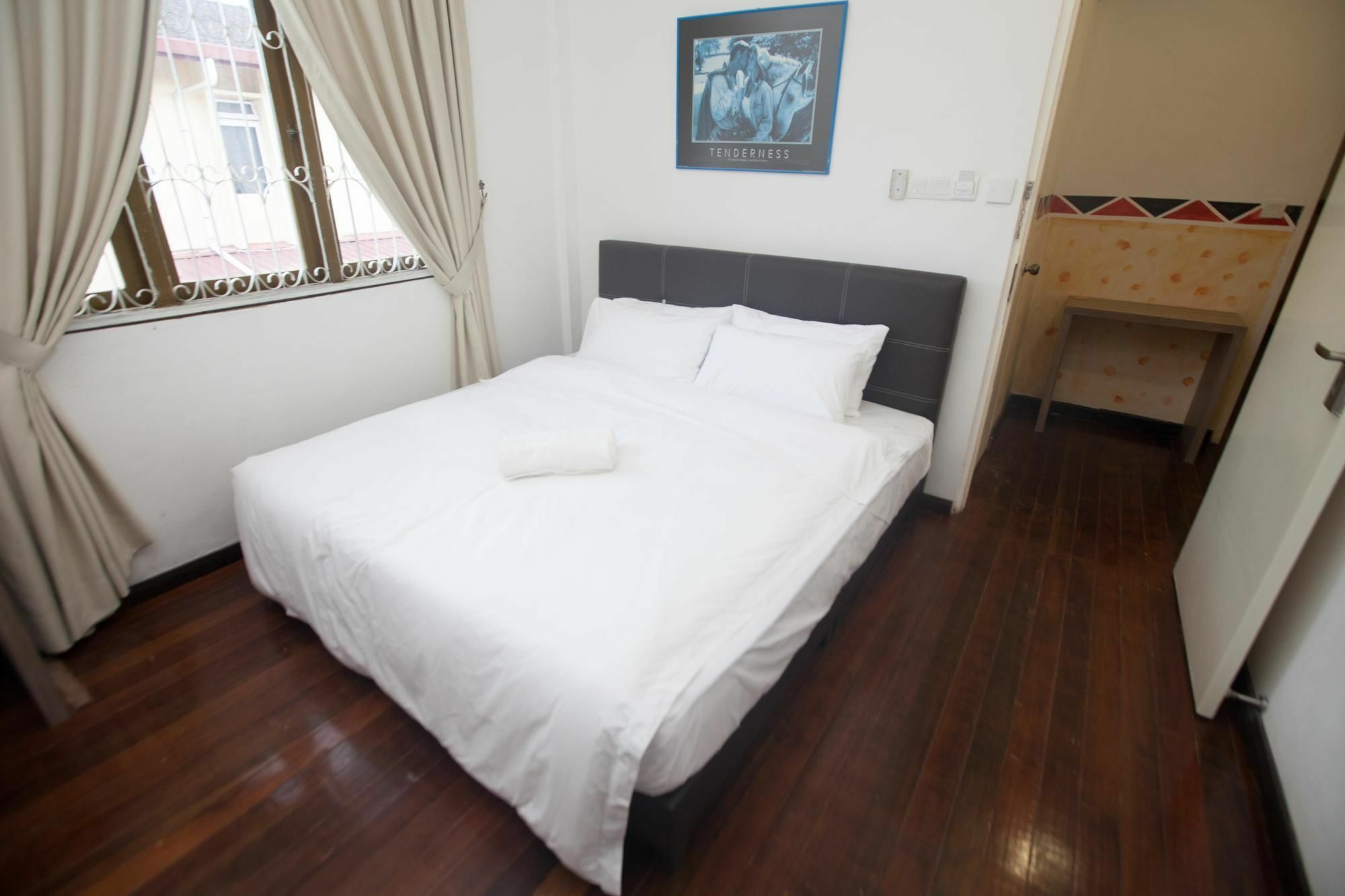 Natol Homestay - London Kuching Exterior photo