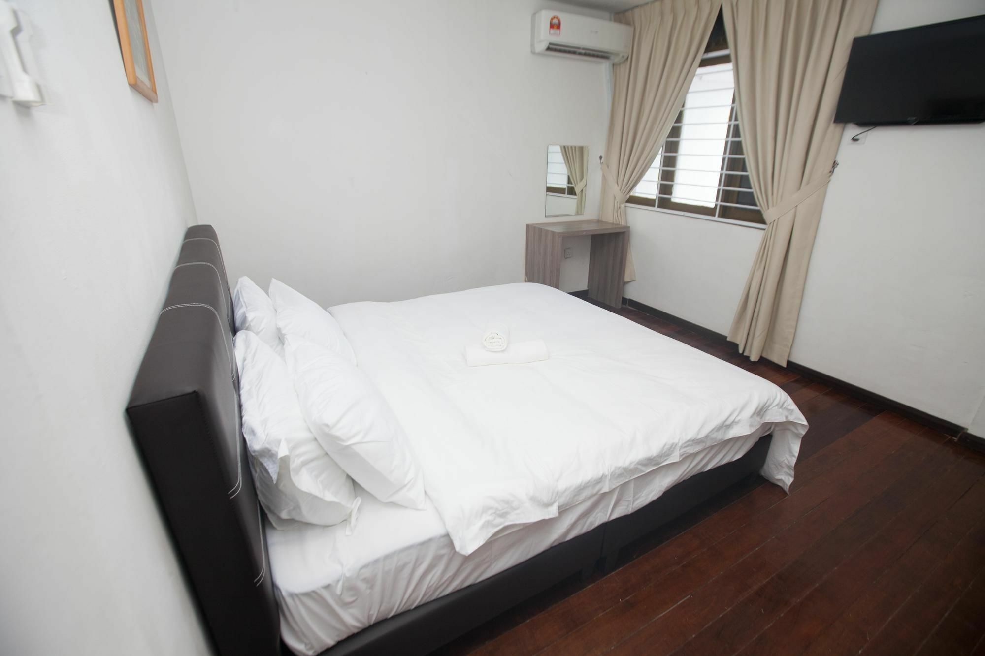 Natol Homestay - London Kuching Exterior photo